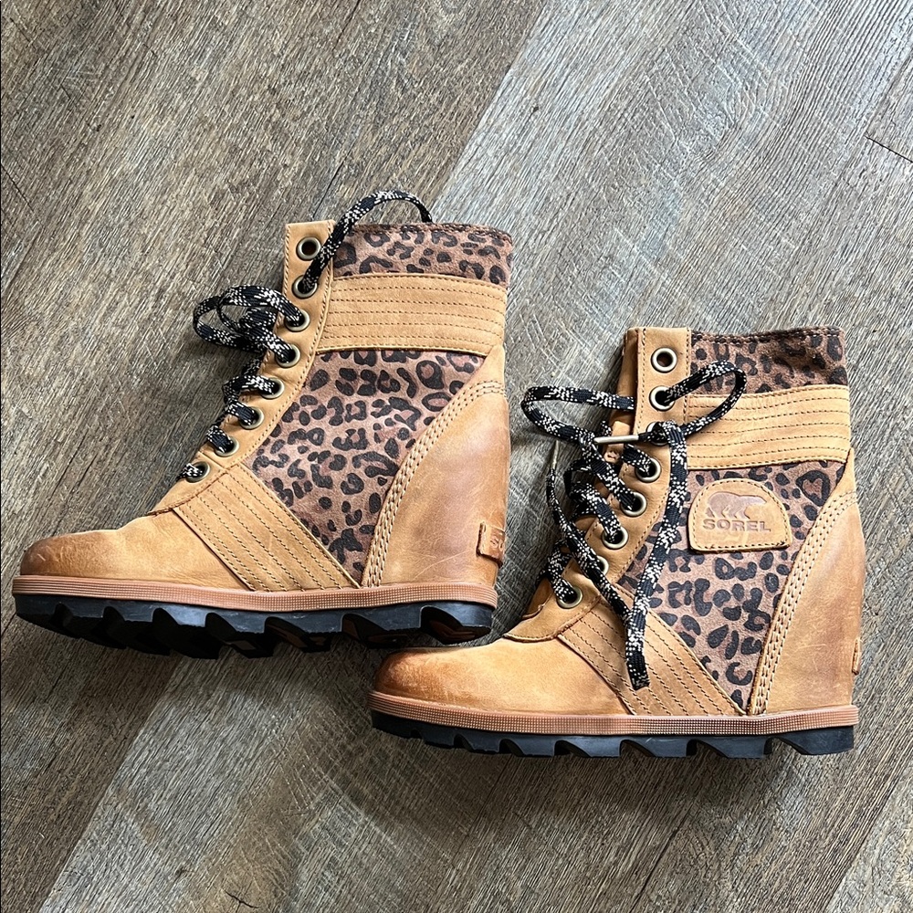 Sorel Lexie Wedge Boots in a tan leather and leopard print design